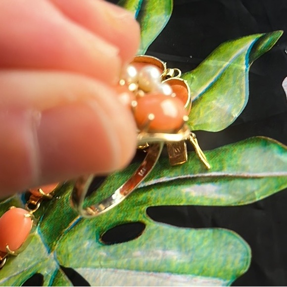 Hawaiian pink coral and pearl 14k ring - Picture 6 of 6